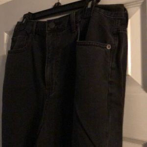 Black ankle cut jean capris